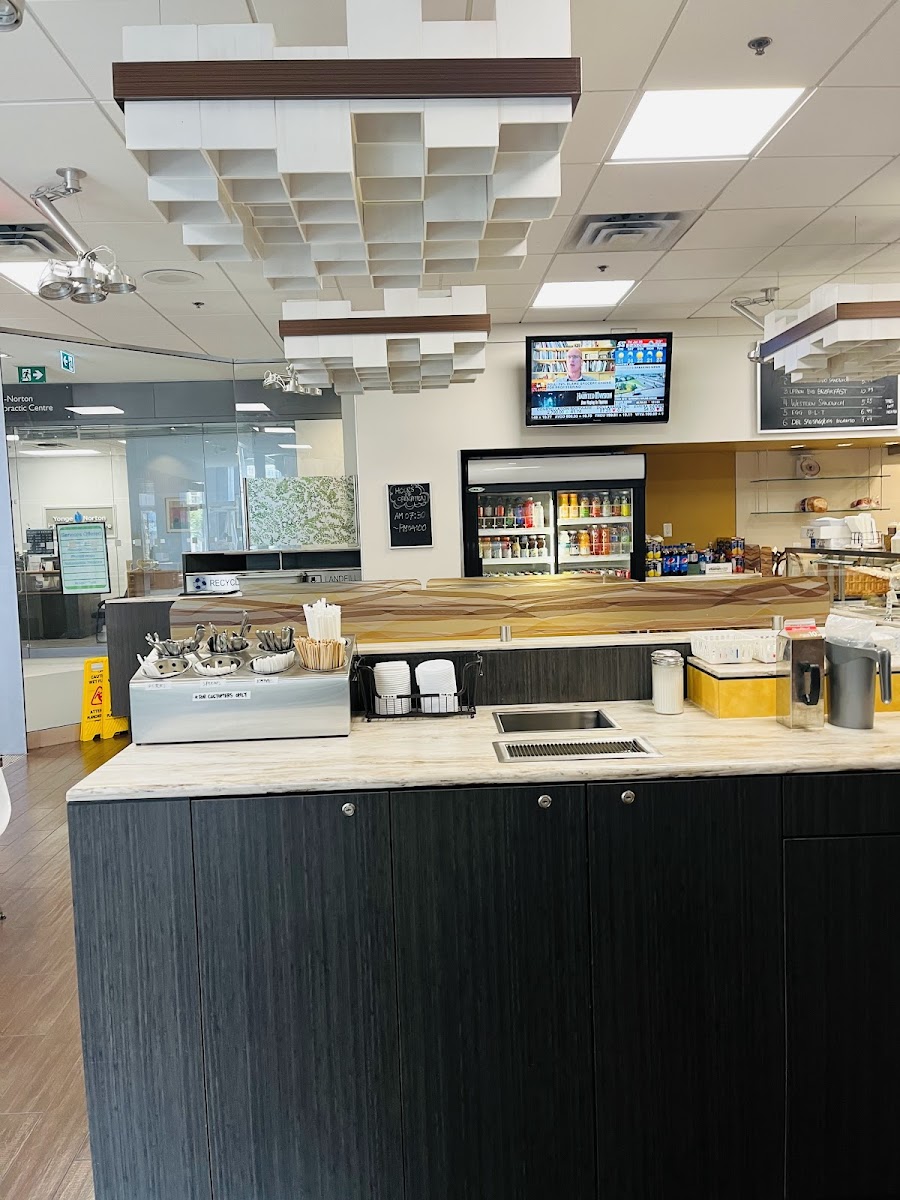 Uptown Cafe & Eatery